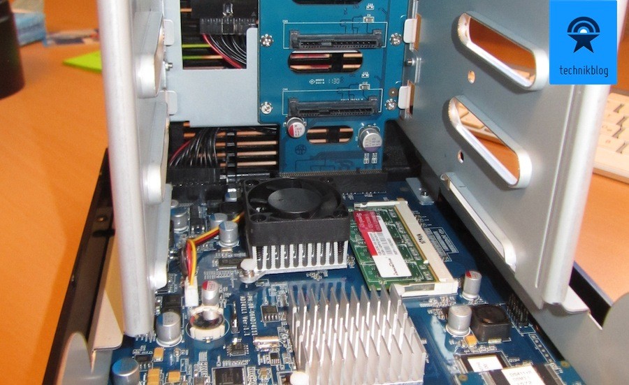 Synology Diskstation DS411+II von Innen