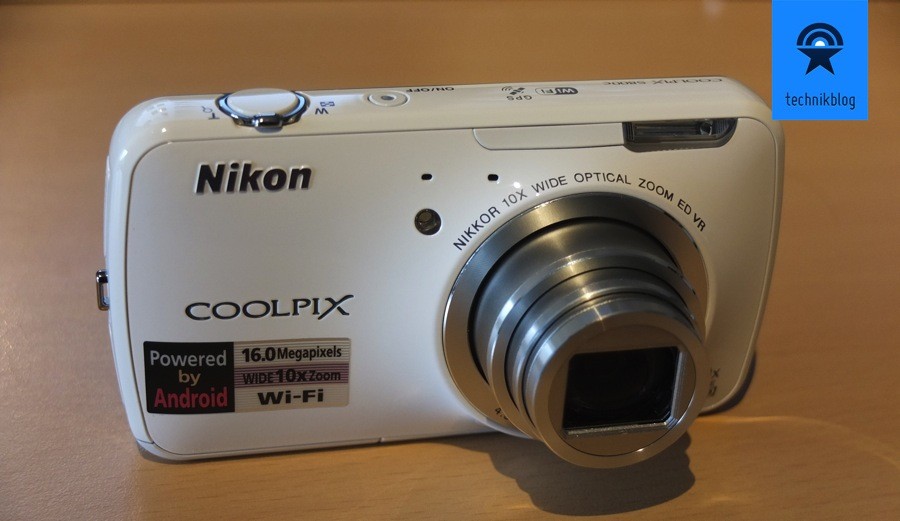 Nikon Coolpix S800C - Review - Objektiv ausgefahren