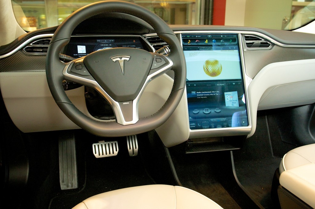 Fahrbericht-Tesla-Model-S-Performance-In