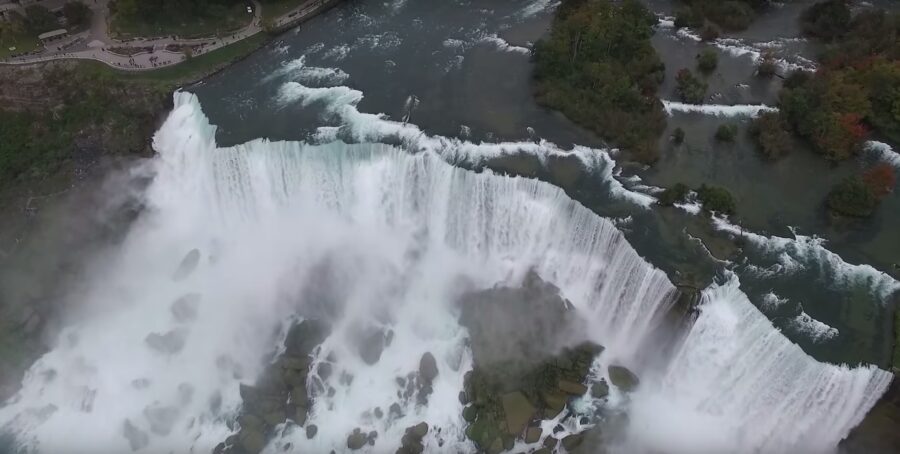 Drohne bei den Niagara Fällen